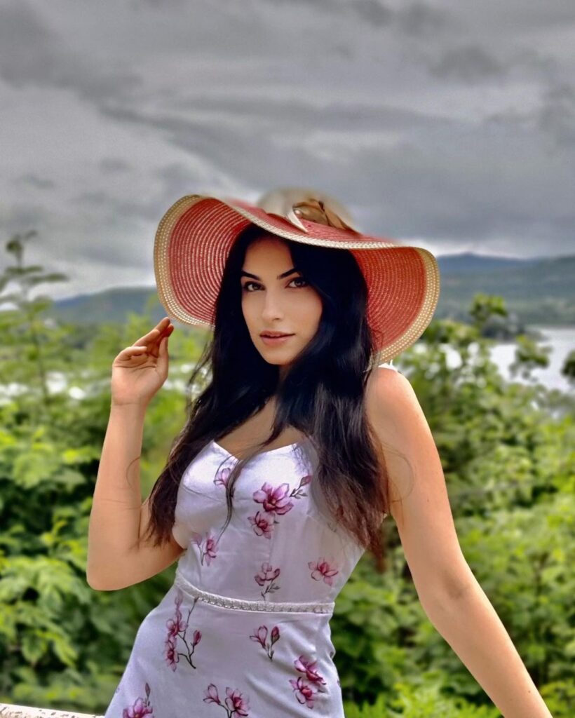 Satakshi Bhanot 13